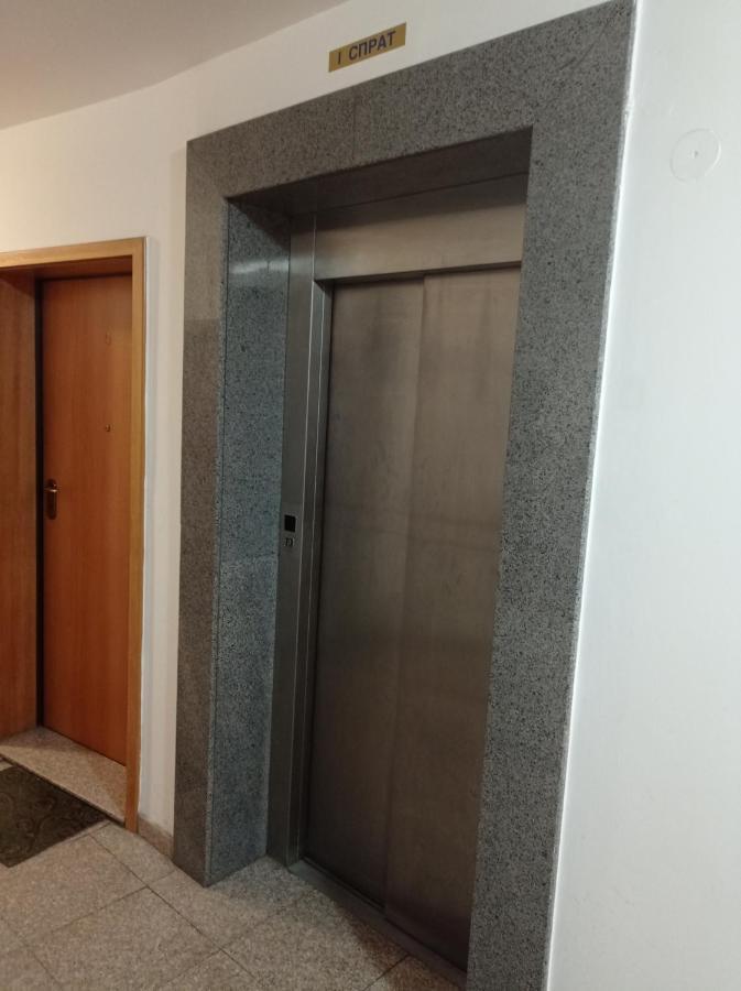 Go 2 Apartment Belgrado Exterior foto